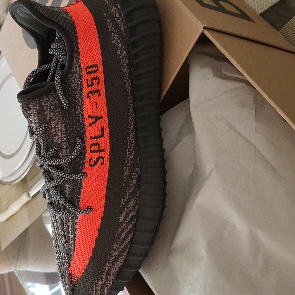 CARBON BELUGA...Yeezy Size 12